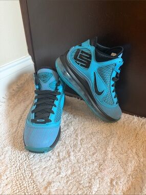 Nike Kids' Turquoise/Black Air-Style Lace-Up Sneakers. Size kids 4Y- Womens 5-6